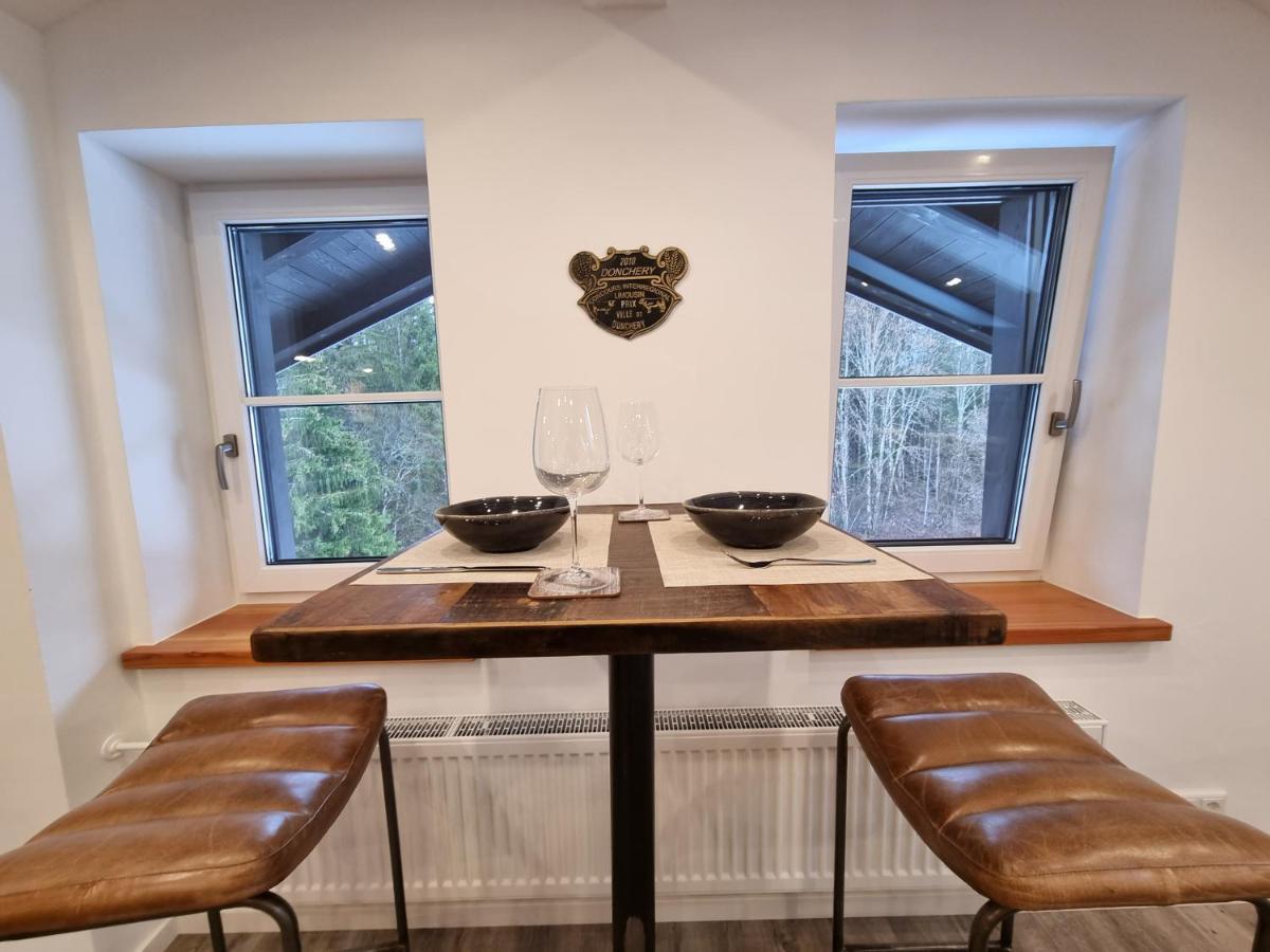 Zollhaus 65 *